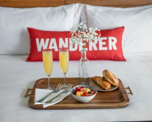 Compass Hotel By Margaritaville Anna Maria Sound