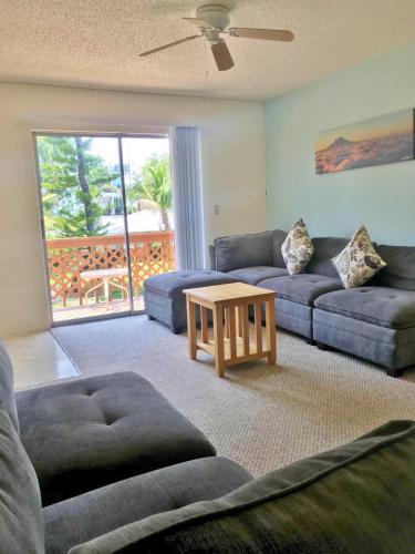 Beach Bungalow - East 2205
