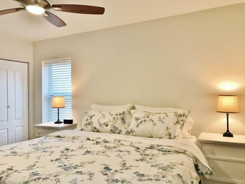 Beach Bungalow - 2204 Unit B