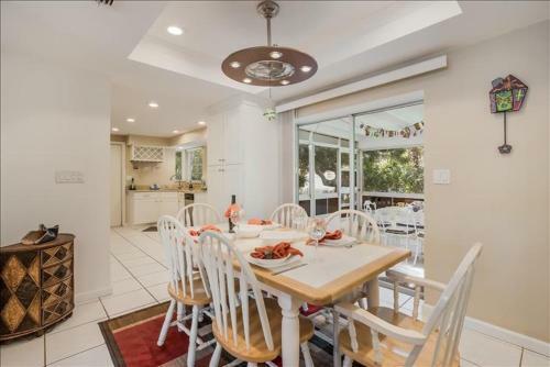 Sunnyside Up Home