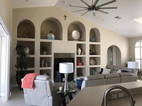 Exceptional Vacation Home In Cape Coral Home