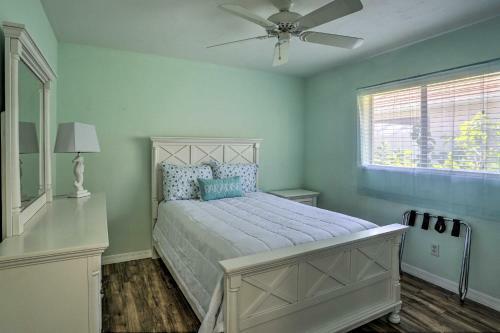 Canalfront Cape Coral Retreat Private Dock And Pool