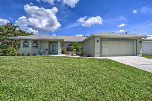 Canalfront Cape Coral Escape With Pool, Dock And Kayaks