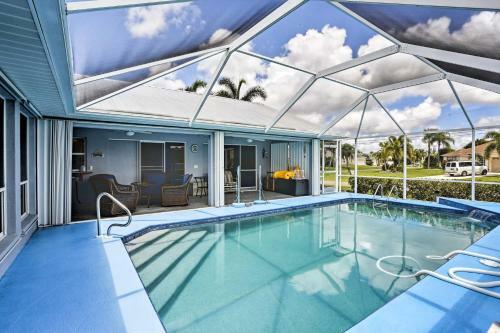 Cape Coral Villa With Pool - 7 Mi To Beach!