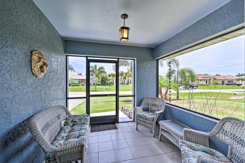 Bright And Airy Cape Coral Home With Lanai And Pool