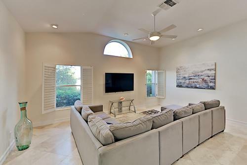 Canal-front Retreat With Boat Dock & Screened Pool Home