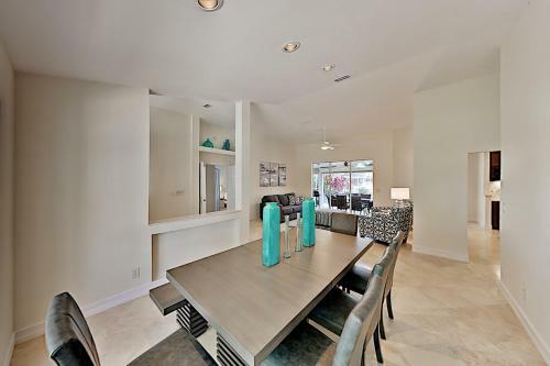 Canal-front Retreat With Boat Dock & Screened Pool Home