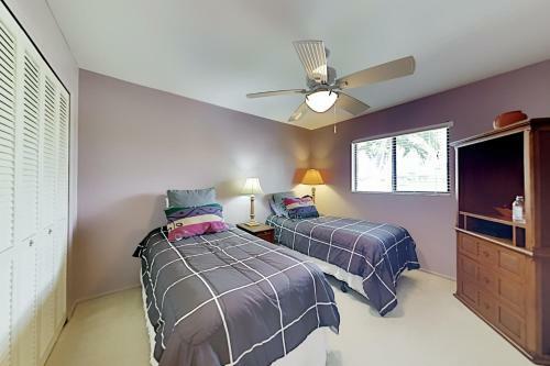 Apartamento Coral & Sandal - 2 Waterfront Units - Pool & Lanai Duplex