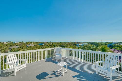 Manatee Haven - Upscale Beach View Home With Screened-in Pool, Spa And Elevator!