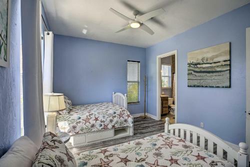 Oceanfront Island Escape With Golf Cart And Decks
