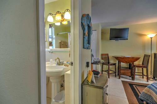 Apartamento Studio With Pool Access, 1 Block To Clearwater Beach!
