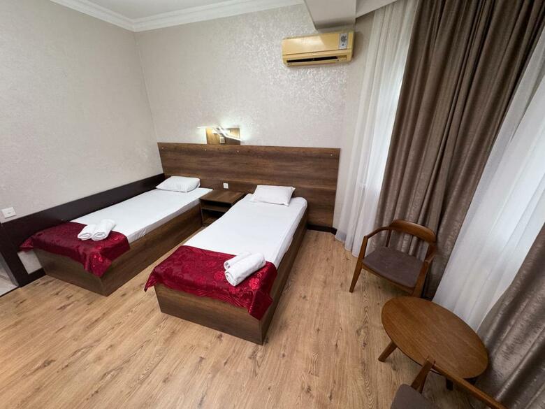 Consul Hotel