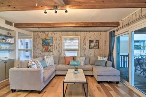 Apartamento Oceanfront Condo With Balcony And Beach Access!