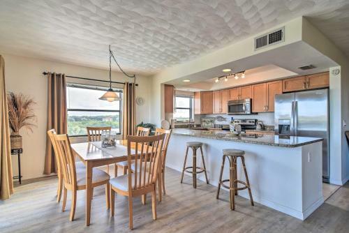 Apartamento Indian Shores Condo With Pool, Dock And Beach Access!