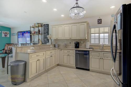 Water Lover's Paradise - Weekly Rental Home