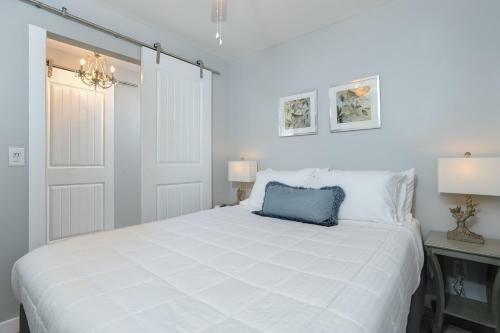 Island Vibes III - Weekly Vacation Rental Cottage
