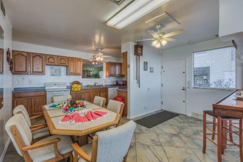 Gulf Sunset Oasis - Beach Front Apts