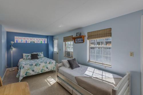 Gulf Sunset Oasis - Beach Front Apts