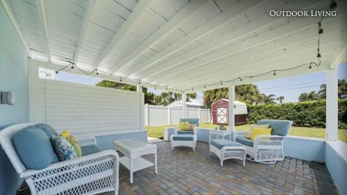 The Red Door Beach Cottage At Cocoa Beach