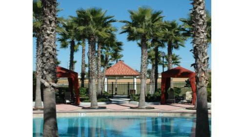 Solana - 4 Bedrooms House W/pool-4652so