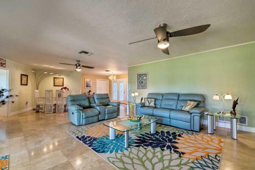 Updated Waterfront Crystal River Retreat With Dock!