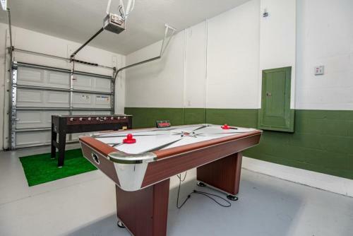 Six-bedroom Apartment 5476