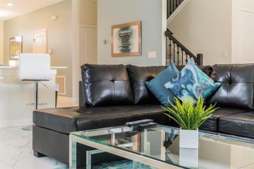 Gorgeous Championsgate 8 Bedroom Pool Home