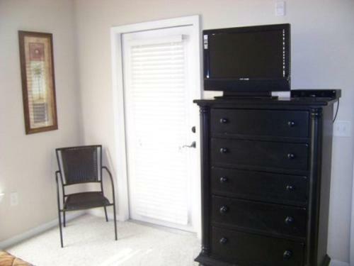 Beautiful 4 Bedroom 3 Bath Condo In Bella Piazza