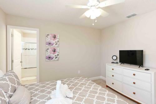 Oaktree Home #267381 Home