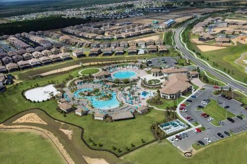 Modern 4 Bed 3 Bath Townhome In Championsgate Golf Resort