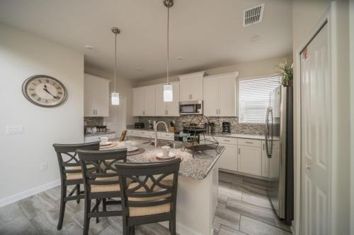 Luxury And Modern Single Home With Private Pool Cg1648