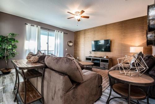 Six-bedroom Champions Villa 6261