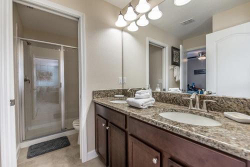 Villa On Rolling Fairway 8541e