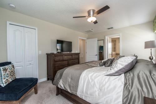 Villa On Rolling Fairway 8541e