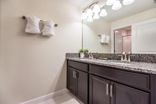 Villa Four Bedroom On Moon Valley 2951e