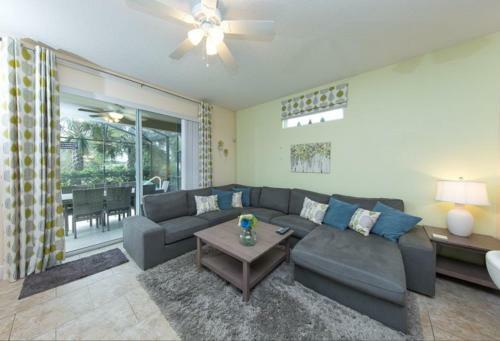 Palm Retreat Villa