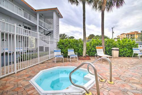 Apartment With Pool, 1-block Walk To Deerfield Beach
