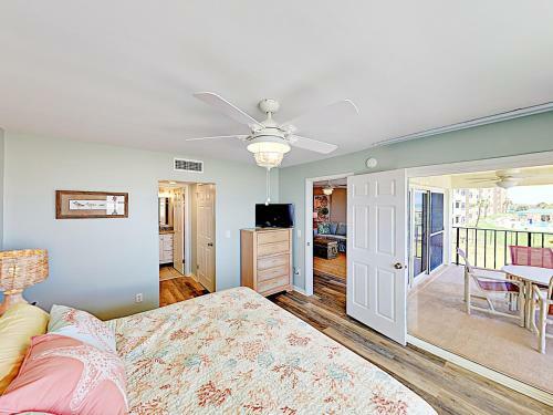 Apartamento New Listing! Oceanfront Condo - Walk To Beach Condo