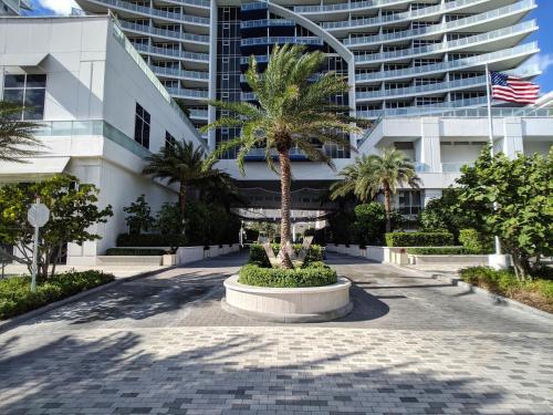 Modern Luxury Beach Hotel 1 Bedroom Corner With Views 901