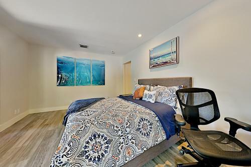 Exclusive Zen Oasis - Smart Pool & Private Beach Home