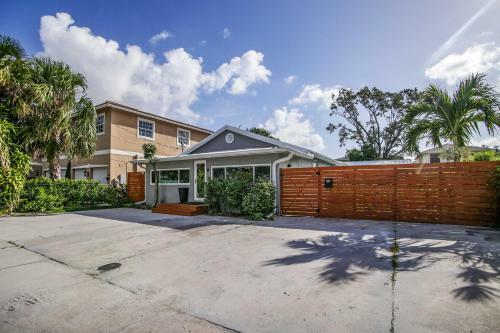 Remodeled Fort Lauderdale Home With Shared Pool!