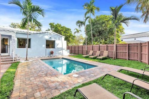 Relaxing Hideaway House- 1.5 Miles To Las Olas & Beach
