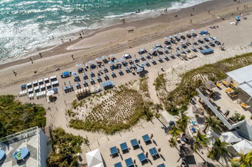 Apartamento Incredible And Spacious Two Bedroom Beach Front!