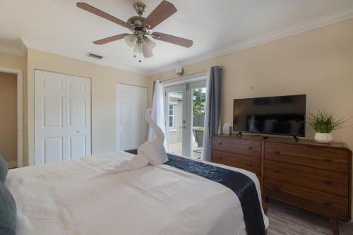 Private Pool 3br All New Modern Furniture