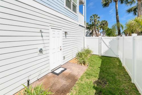 Blue Breeze House