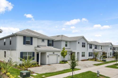Contemporary D�cor Single Home With Private Pool Sl4773