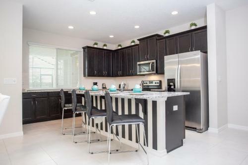 Gorgeous Four Bedroom W/ Pool Solara 1551