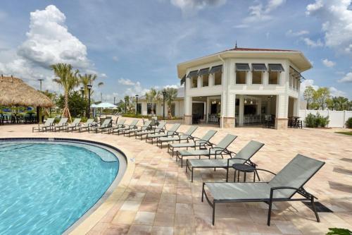 Villa Amazing 5 Bedroom Home With Private Pool