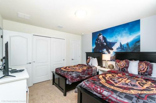 Stay Door Steps From Disney In de Leon Pool Retreat