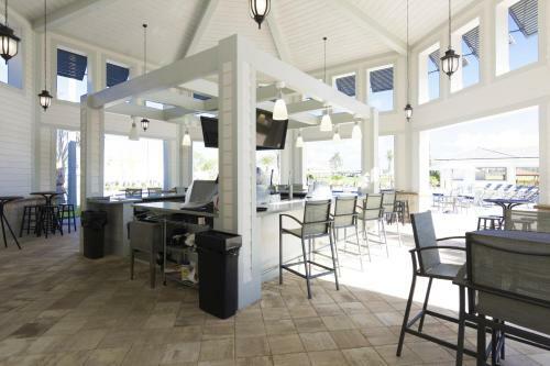 Deluxe Apartment At Storey Lake (243546)